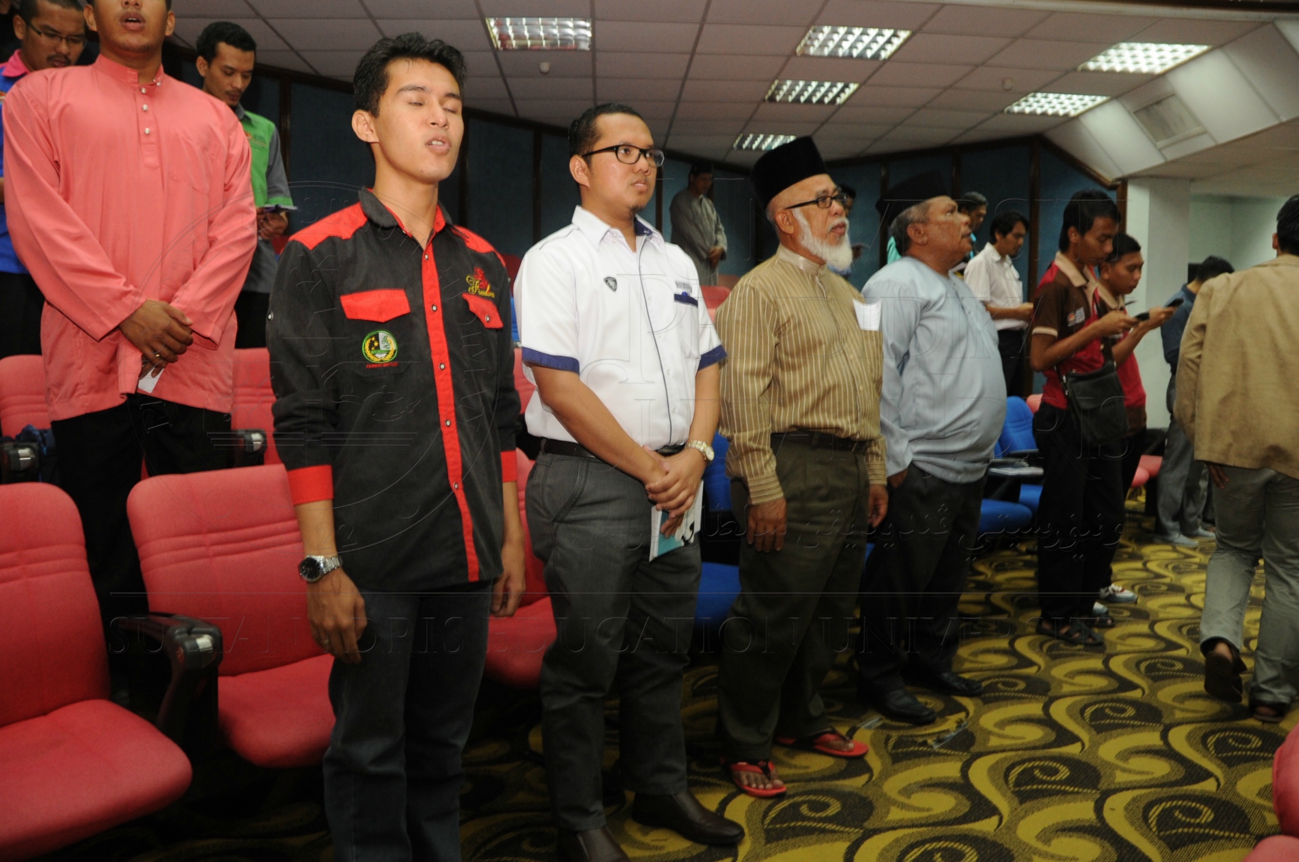 PRO 16 1 MAULIDUR HAS 7323